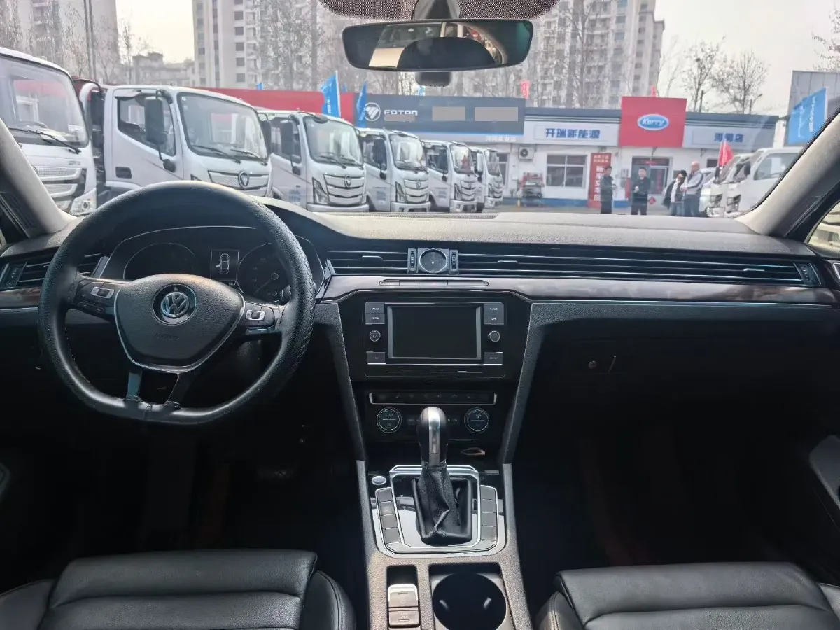 2018 Volkswagen Magotan 1.8T 180HP L4 7DCT,autocango,china used car exporter,china ev exporter,chinese used car exporter,chinese used ev exporter