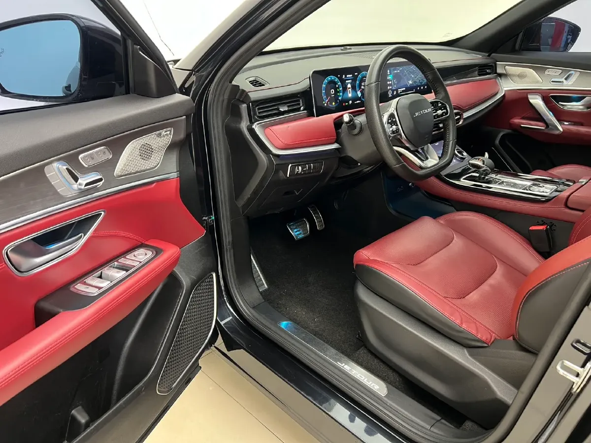 2021 Chery Tiggo 8 Plus 1.6T 197HP L4 7DCT,autocango,china used car exporter,china ev exporter,chinese used car exporter,chinese used ev exporter