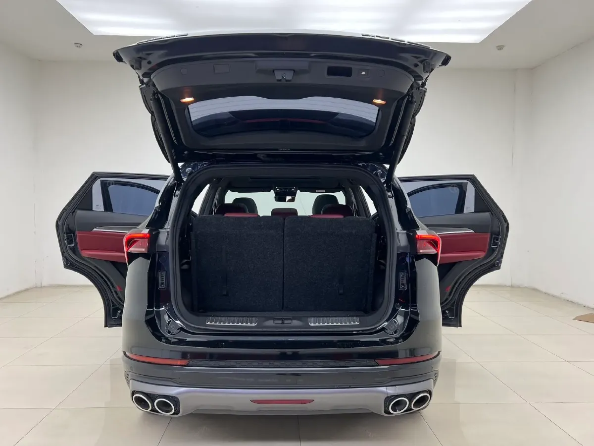 2021 Chery Tiggo 8 Plus 1.6T 197HP L4 7DCT,autocango,china used car exporter,china ev exporter,chinese used car exporter,chinese used ev exporter