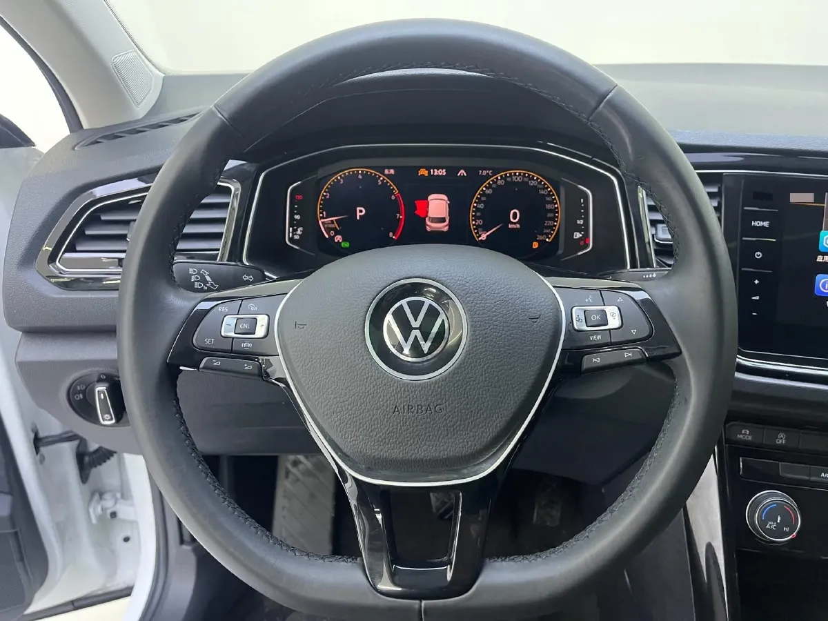 2022 Volkswagen T-Roc 1.4T 150HP L4 7DCT,autocango,china used car exporter,china ev exporter,chinese used car exporter,chinese used ev exporter