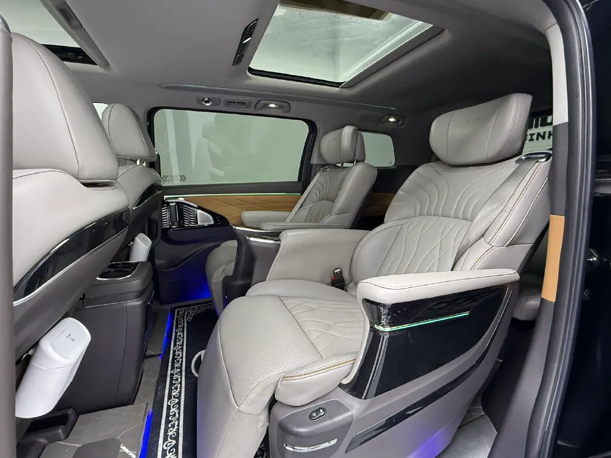 2024 GAC Trumpchi M8 2.0T 252HP L4 8AT,autocango,china used car exporter,china ev exporter,chinese used car exporter,chinese used ev exporter