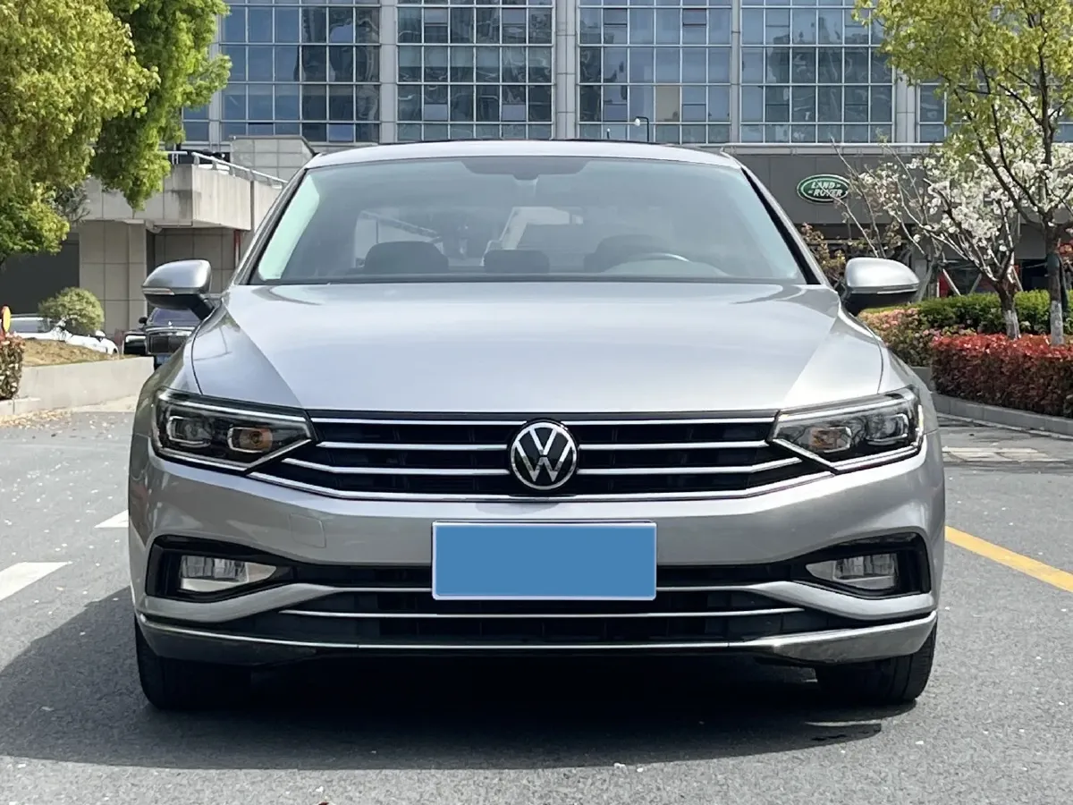 2020 Volkswagen Magotan 2.0T 186HP L4 7DCT,autocango,china used car exporter,china ev exporter,chinese used car exporter,chinese used ev exporter