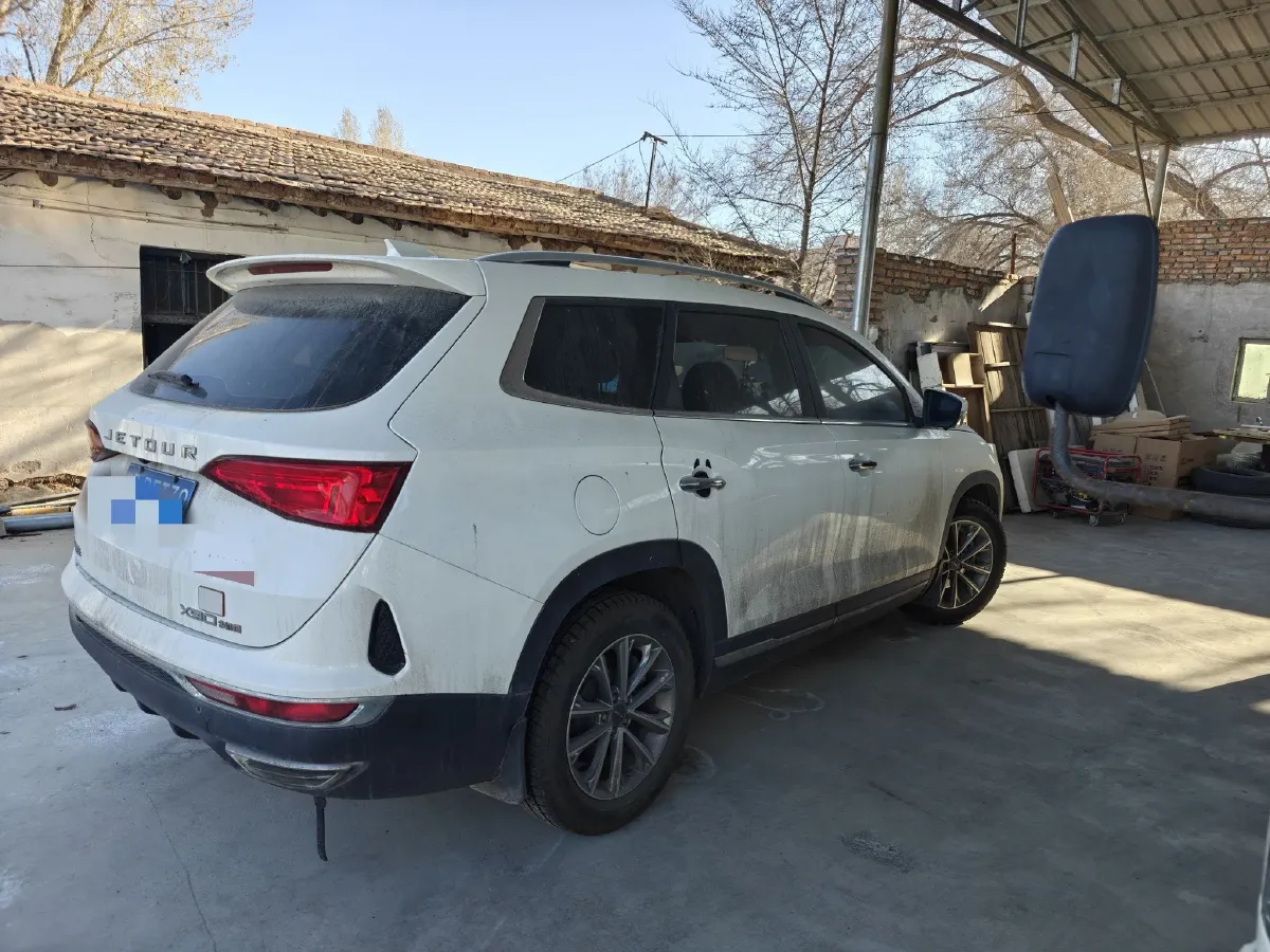 2020 Jetour X90 1.5T 156HP L4 6MT,autocango,china used car exporter,china ev exporter,chinese used car exporter,chinese used ev exporter