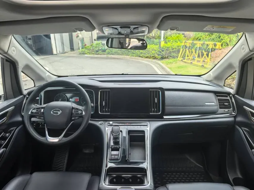 2021 GAC Trumpchi M8 2.0T 252HP L4 8AT,autocango,china used car exporter,china ev exporter,chinese used car exporter,chinese used ev exporter