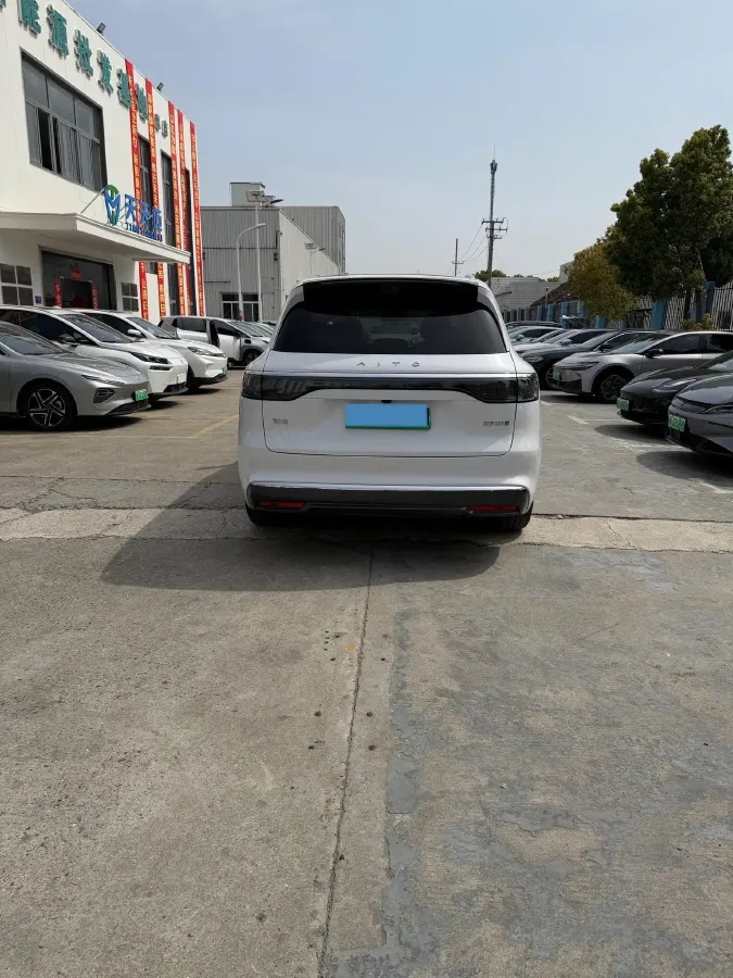 2025 AITO AITO M8 BEV,autocango,china used car exporter,china ev exporter,chinese used car exporter,chinese used ev exporter