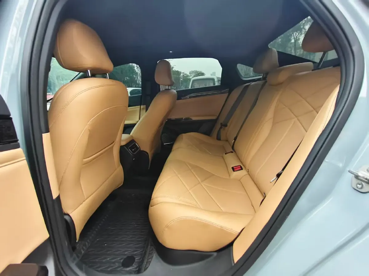 2023 Geely Galaxy L6 1.5T 163HP L4 3DHT PHEV,autocango,china used car exporter,china ev exporter,chinese used car exporter,chinese used ev exporter