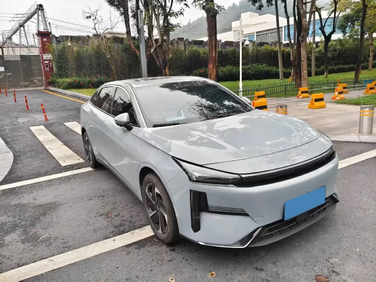 2023 Geely Galaxy L6 1.5T 163HP L4 3DHT PHEV,autocango,china used car exporter,china ev exporter,chinese used car exporter,chinese used ev exporter