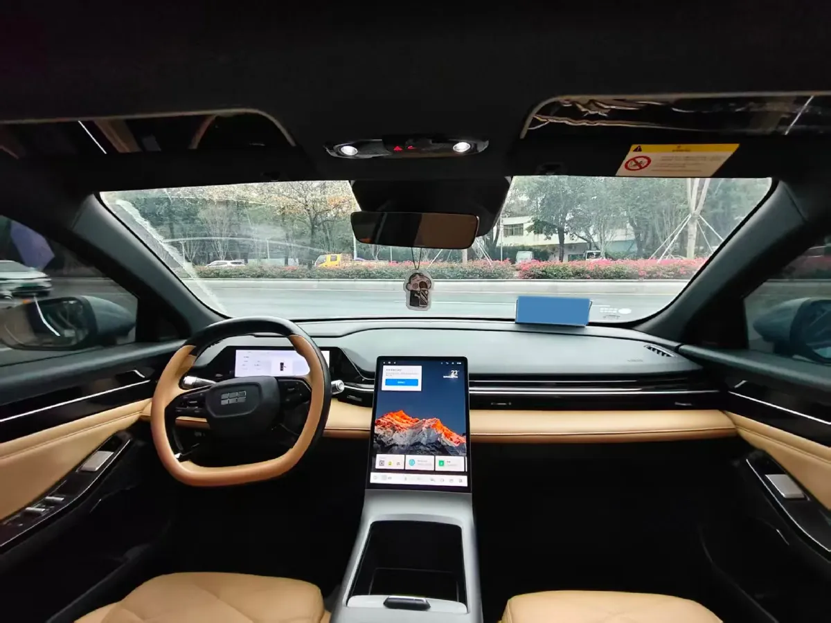 2023 Geely Galaxy L6 1.5T 163HP L4 3DHT PHEV,autocango,china used car exporter,china ev exporter,chinese used car exporter,chinese used ev exporter