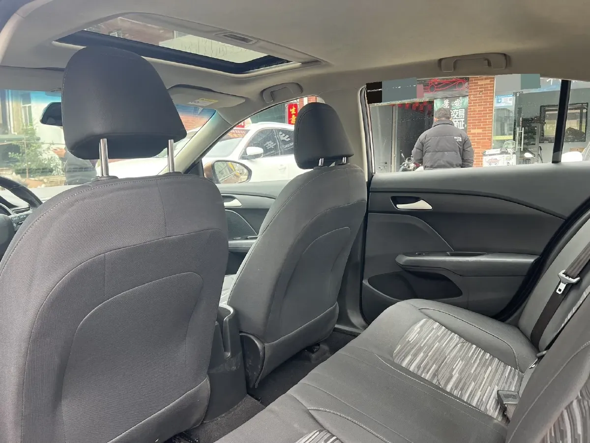 2016 Chevrolet Cavalier 1.5L 113HP L4 6AT,autocango,china used car exporter,china ev exporter,chinese used car exporter,chinese used ev exporter