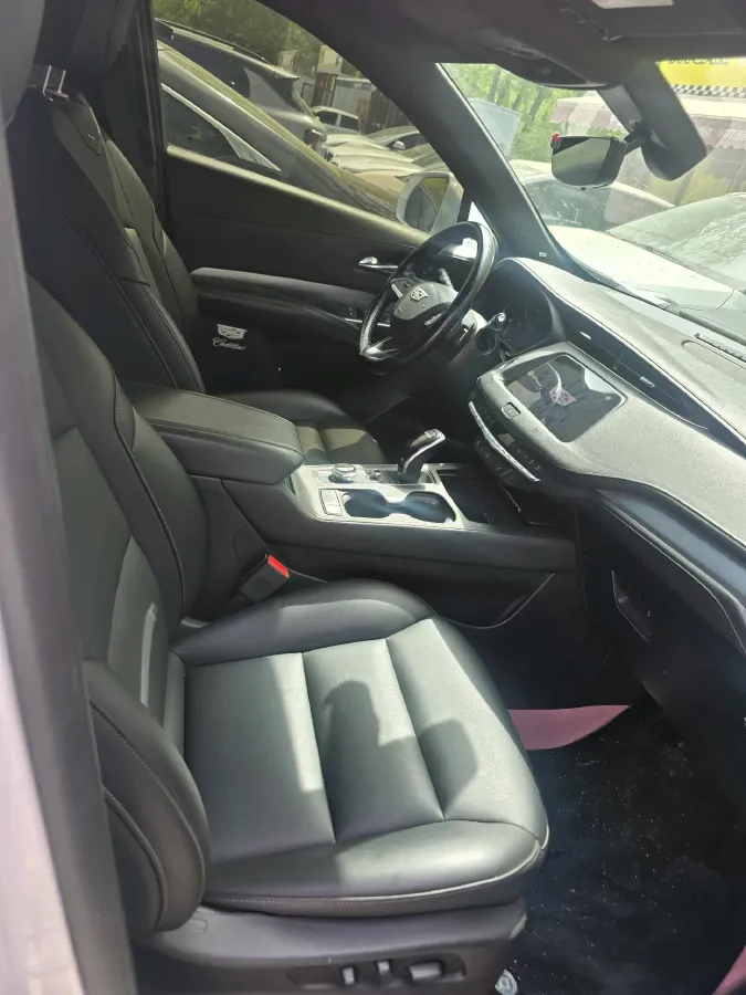 2021 Cadillac XT4 2.0T 237HP L4 9AT,autocango,china used car exporter,china ev exporter,chinese used car exporter,chinese used ev exporter