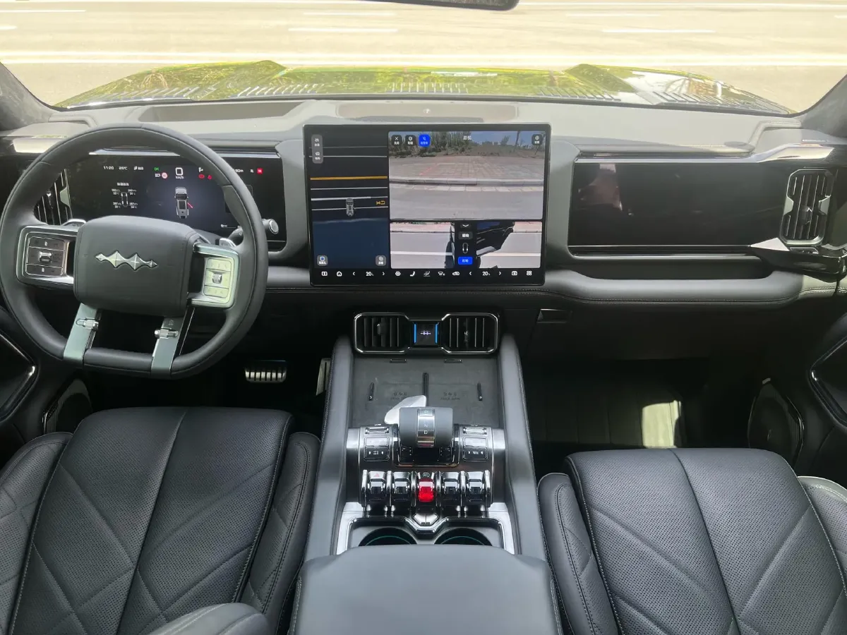 2025 FangChengBao Bao 8 2.0T 245HP L4 E-CVT PHEV 36.8KWH,autocango,china used car exporter,china ev exporter,chinese used car exporter,chinese used ev exporter