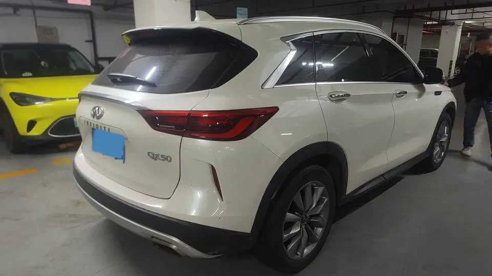 2020 Infiniti QX50 2.0T 272HP L4 CVT,autocango,china used car exporter,china ev exporter,chinese used car exporter,chinese used ev exporter