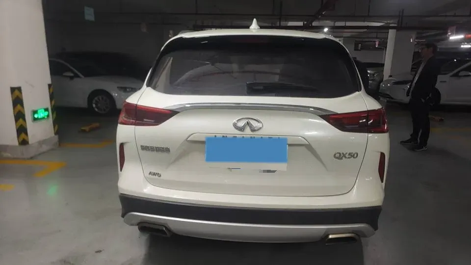 2020 Infiniti QX50 2.0T 272HP L4 CVT,autocango,china used car exporter,china ev exporter,chinese used car exporter,chinese used ev exporter