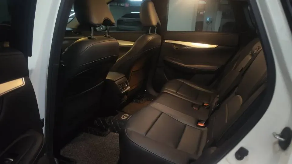 2020 Infiniti QX50 2.0T 272HP L4 CVT,autocango,china used car exporter,china ev exporter,chinese used car exporter,chinese used ev exporter