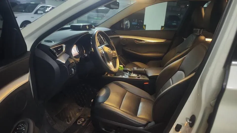 2020 Infiniti QX50 2.0T 272HP L4 CVT,autocango,china used car exporter,china ev exporter,chinese used car exporter,chinese used ev exporter
