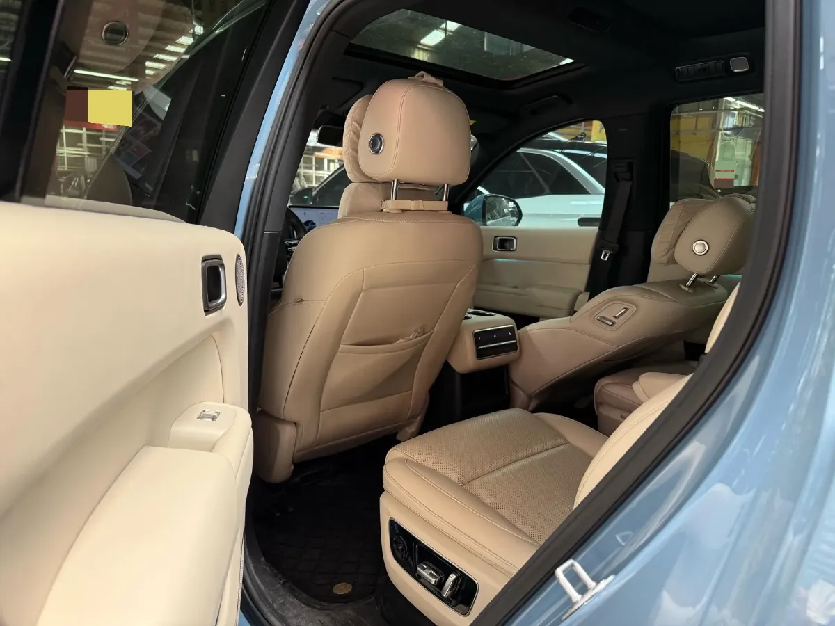 2023 Li L8 Range Extended 154HP REEV 40.9KWH,autocango,china used car exporter,china ev exporter,chinese used car exporter,chinese used ev exporter