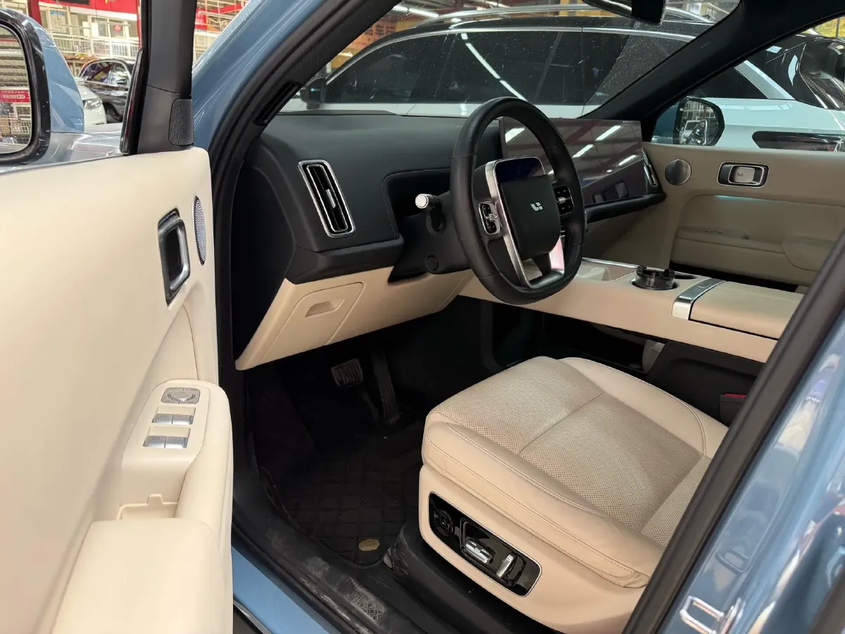 2023 Li L8 Range Extended 154HP REEV 40.9KWH,autocango,china used car exporter,china ev exporter,chinese used car exporter,chinese used ev exporter