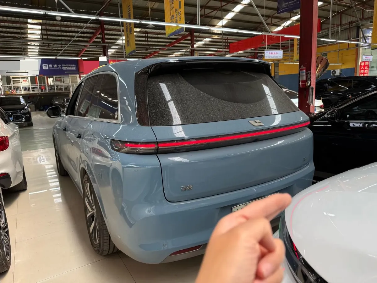 2023 Li L8 Range Extended 154HP REEV 40.9KWH,autocango,china used car exporter,china ev exporter,chinese used car exporter,chinese used ev exporter