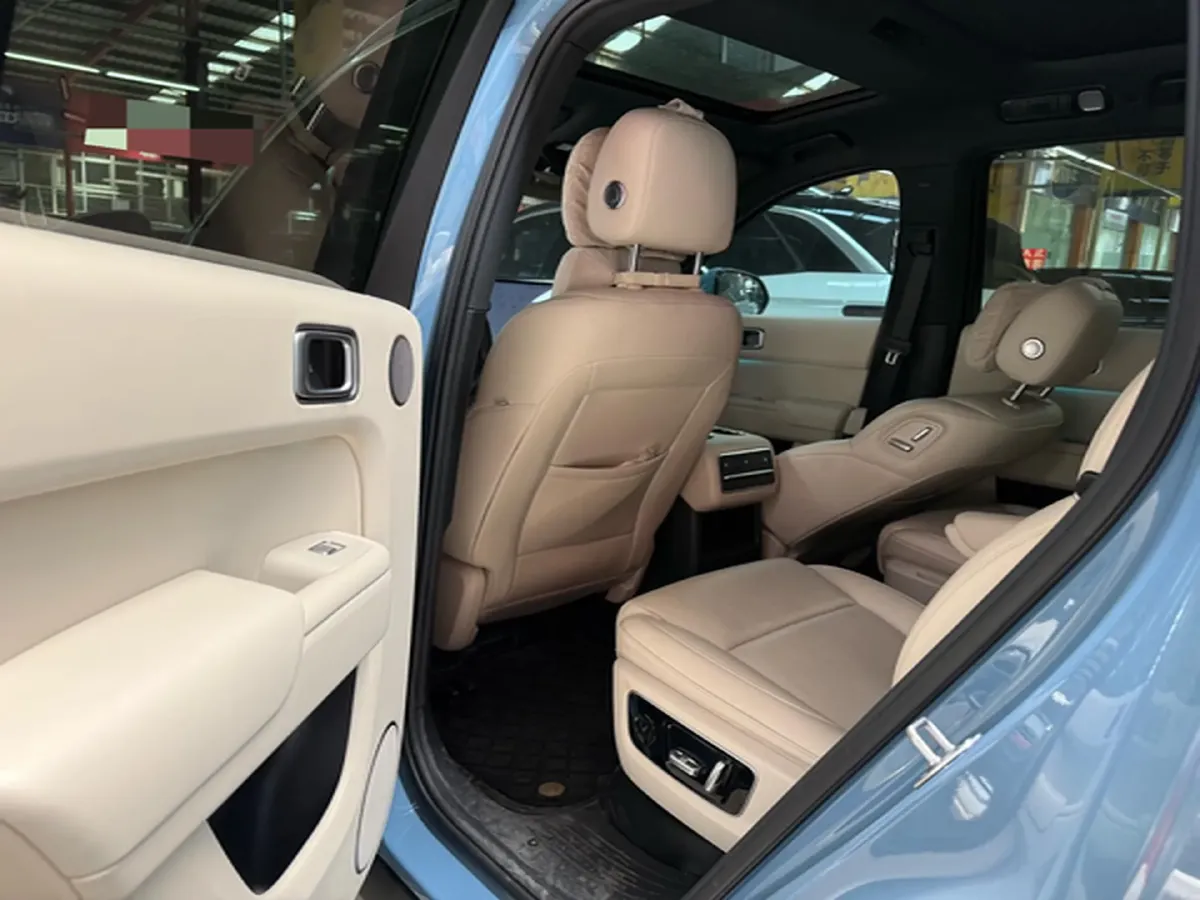 2023 Li L8 Range Extended 154HP REEV 40.9KWH,autocango,china used car exporter,china ev exporter,chinese used car exporter,chinese used ev exporter