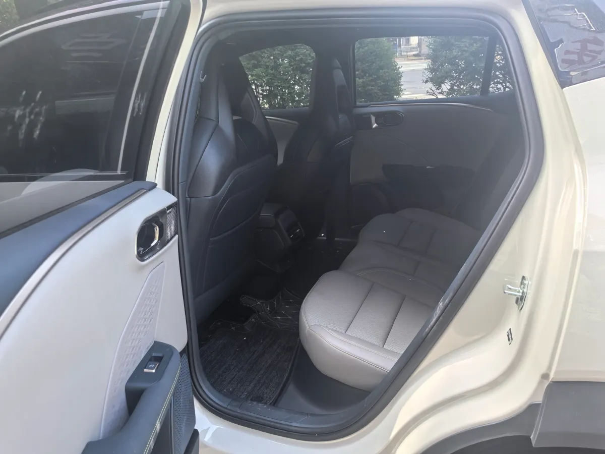 2026 LYNK&CO 06 1.5T 181HP L4 7DCT,autocango,china used car exporter,china ev exporter,chinese used car exporter,chinese used ev exporter