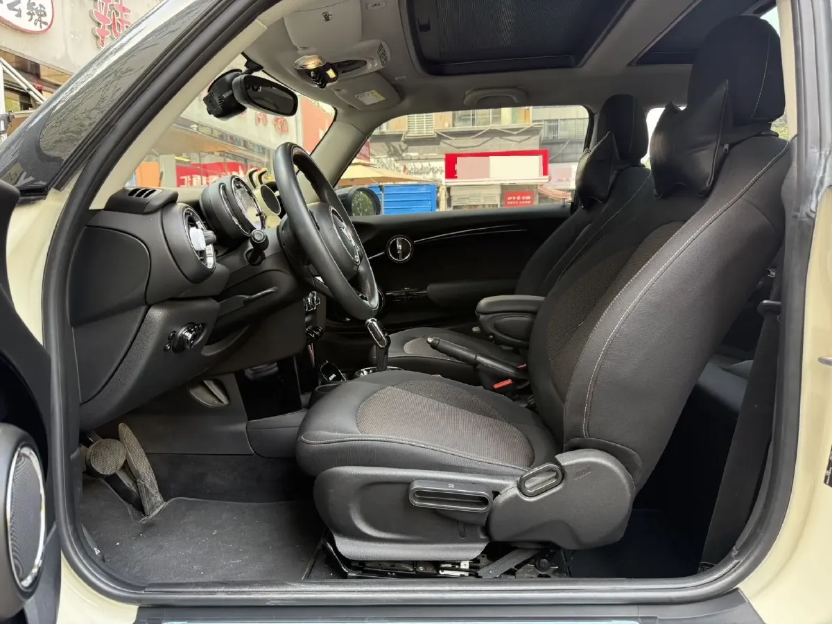 2019 MINI MINI 1.5T 102HP L3 7DCT,autocango,china used car exporter,china ev exporter,chinese used car exporter,chinese used ev exporter