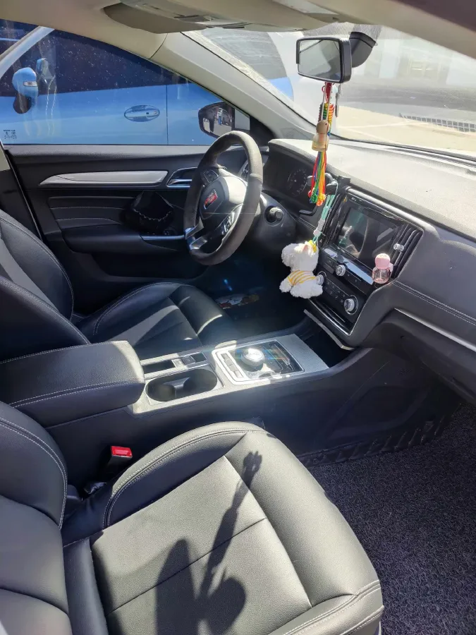 2019 Roewe i6 1.5T 169HP L4 AMT PHEV 9.1KWH,autocango,china used car exporter,china ev exporter,chinese used car exporter,chinese used ev exporter