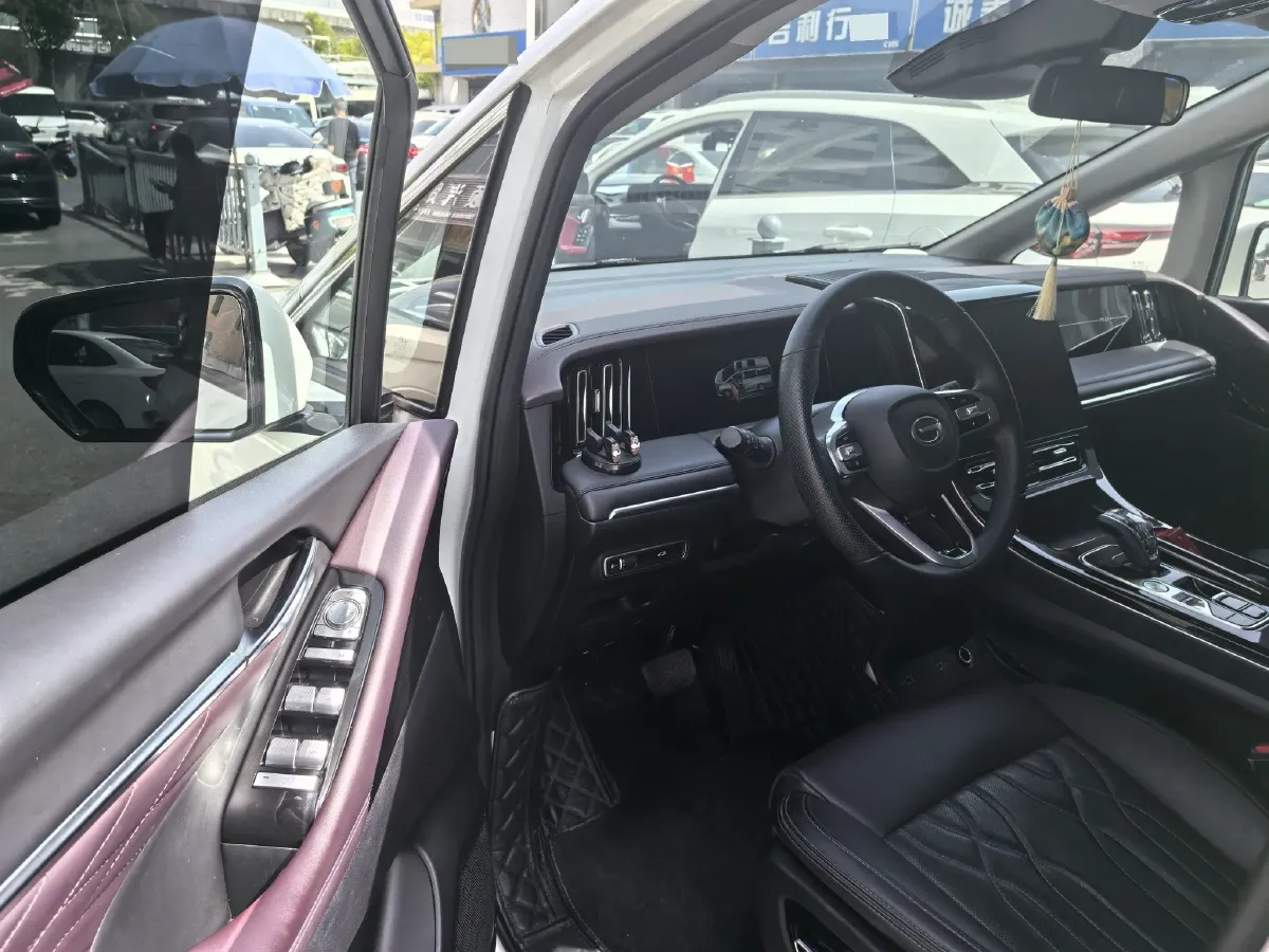 2024 GAC Trumpchi M8 2.0T 252HP L4 8AT,autocango,china used car exporter,china ev exporter,chinese used car exporter,chinese used ev exporter