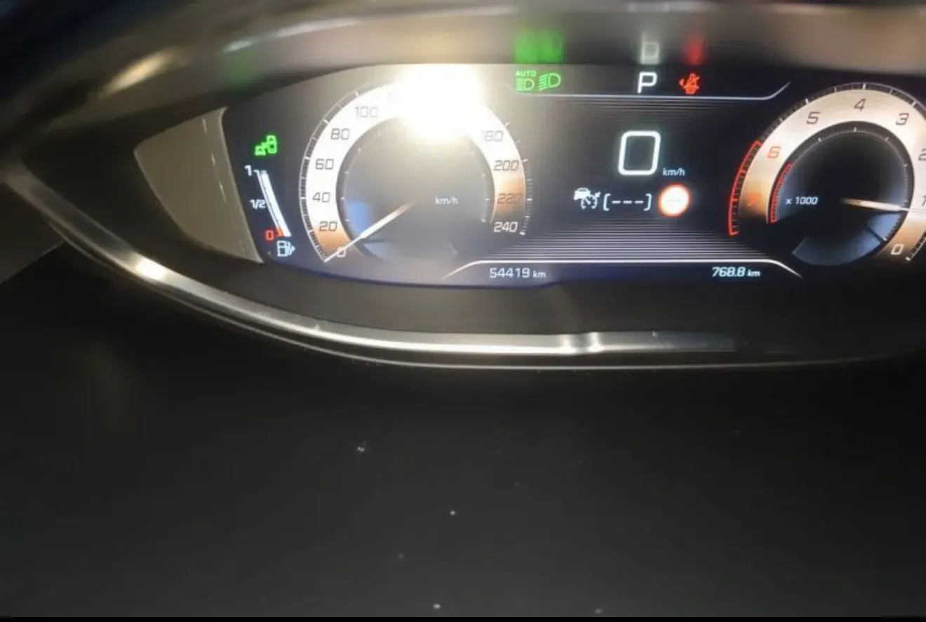 2019 Peugeot 5008 1.8T 211HP L4 8AT,autocango,china used car exporter,china ev exporter,chinese used car exporter,chinese used ev exporter