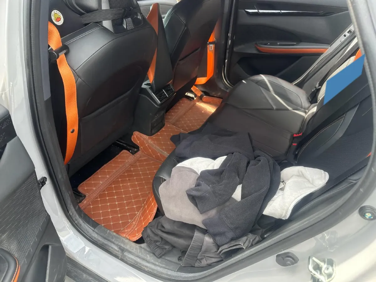 2022 ChangAn UNI-V 1.5T 188HP L4 7DCT,autocango,china used car exporter,china ev exporter,chinese used car exporter,chinese used ev exporter