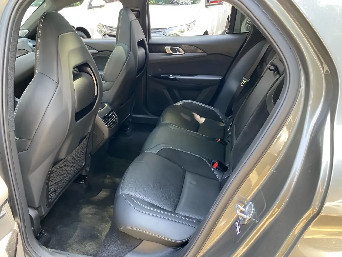 2022 LYNK&CO 03 2.0T 190HP L4 7DCT,autocango,china used car exporter,china ev exporter,chinese used car exporter,chinese used ev exporter