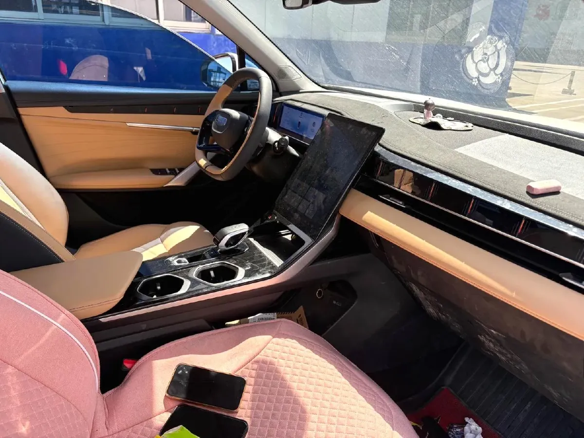 2023 Geely StarRay 1.5T 181HP L4 7DCT,autocango,china used car exporter,china ev exporter,chinese used car exporter,chinese used ev exporter