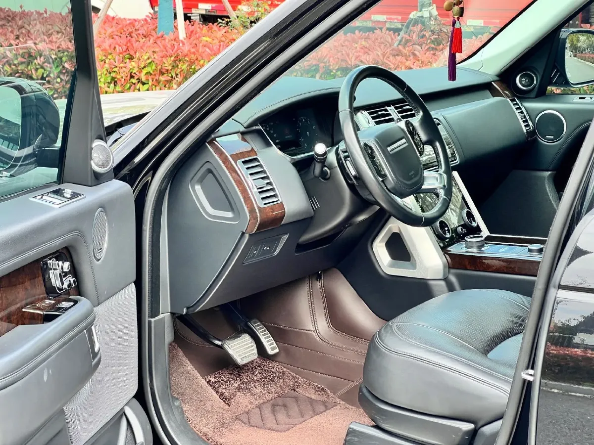 2021 Land Rover Range Rover 3.0T 400HP L6 8AT,autocango,china used car exporter,china ev exporter,chinese used car exporter,chinese used ev exporter