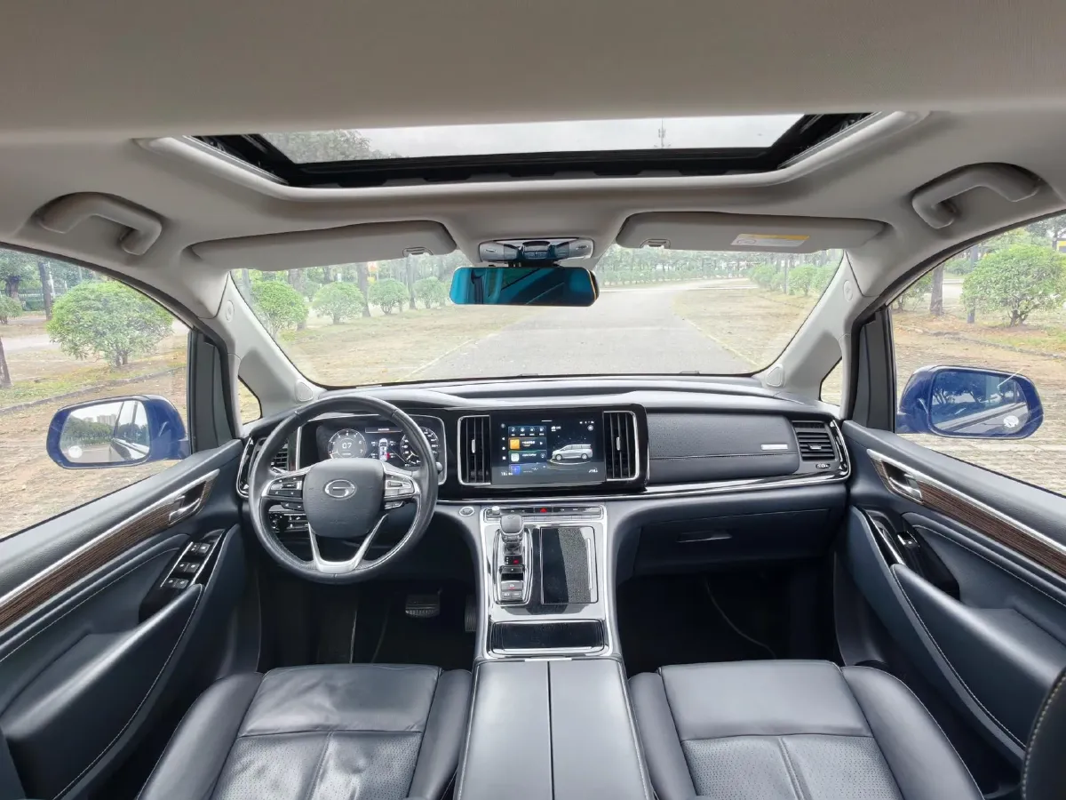 2021 GAC Trumpchi M8 2.0T 252HP L4 8AT,autocango,china used car exporter,china ev exporter,chinese used car exporter,chinese used ev exporter