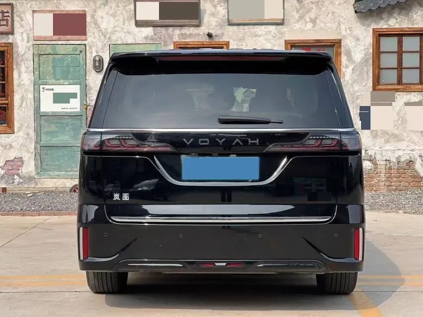 2025 Voyah Dream 1.5T 150HP L4 PHEV 41.7KWH,autocango,china used car exporter,china ev exporter,chinese used car exporter,chinese used ev exporter