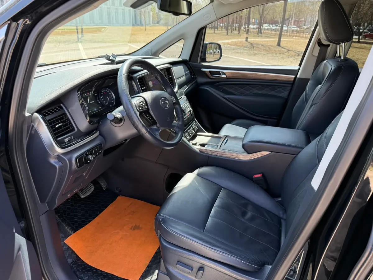 2021 GAC Trumpchi M8 2.0T 252HP L4 8AT,autocango,china used car exporter,china ev exporter,chinese used car exporter,chinese used ev exporter