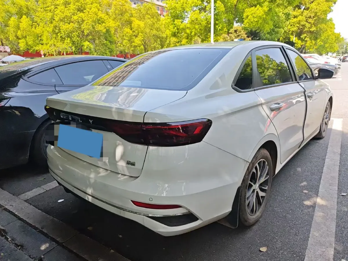 2025 Geely Emgrand 1.5L 127HP L4 CVT,autocango,china used car exporter,china ev exporter,chinese used car exporter,chinese used ev exporter