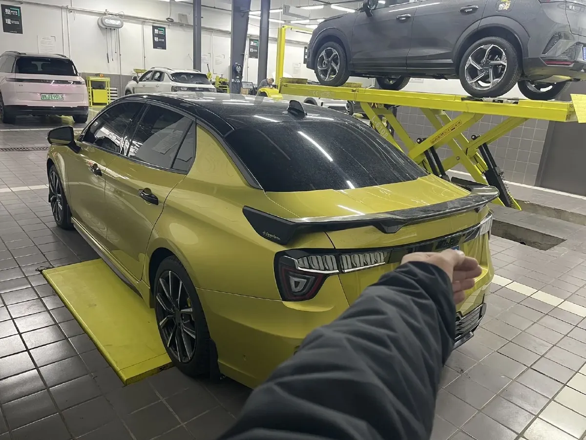 2020 LYNK&CO 03 2.0T 254HP L4 8AT,autocango,china used car exporter,china ev exporter,chinese used car exporter,chinese used ev exporter