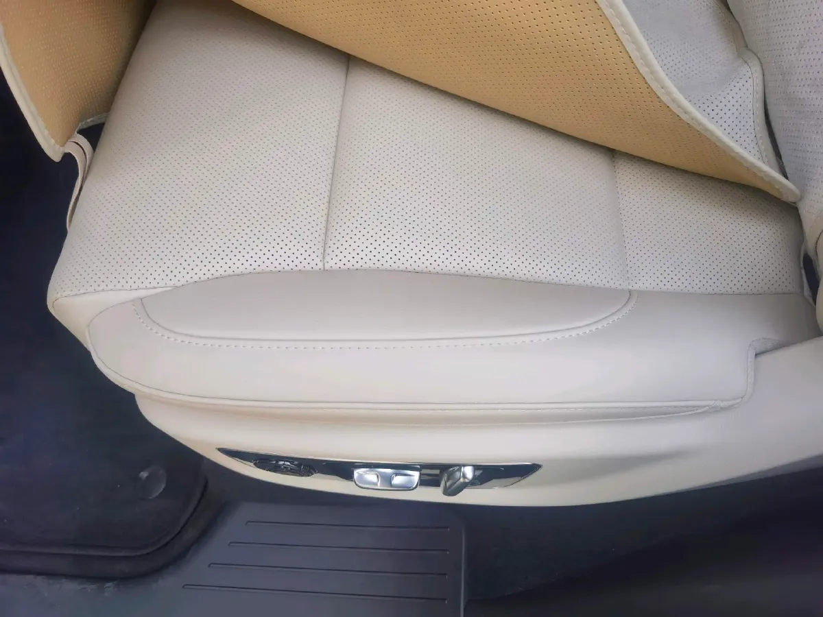 2024 Li L9 Range Extended 154HP REEV 52.3KWH,autocango,china used car exporter,china ev exporter,chinese used car exporter,chinese used ev exporter