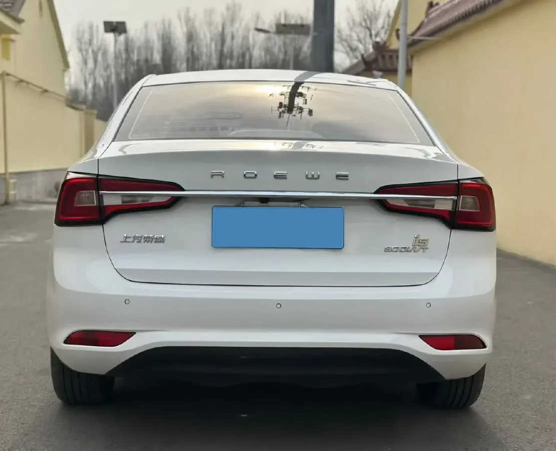 2019 Roewe i5 1.5L 120HP L4 5MT,autocango,china used car exporter,china ev exporter,chinese used car exporter,chinese used ev exporter