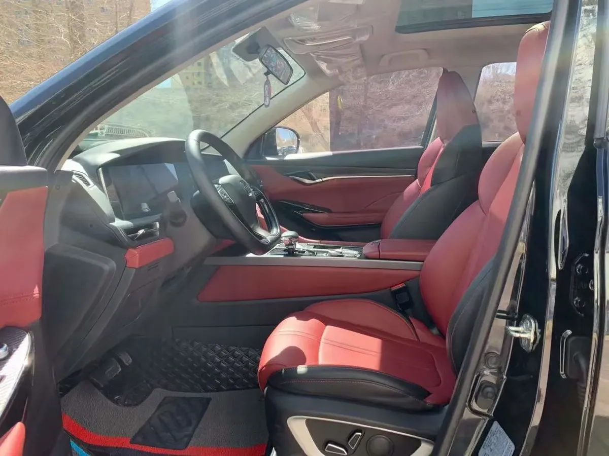 2022 ChangAn CS75 Plus 1.5T 178HP L4 6AT,autocango,china used car exporter,china ev exporter,chinese used car exporter,chinese used ev exporter