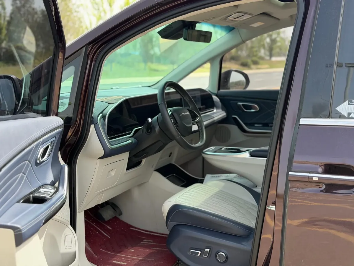 2022 MAXUS G90 2.0T 234HP L4 8AT,autocango,china used car exporter,china ev exporter,chinese used car exporter,chinese used ev exporter