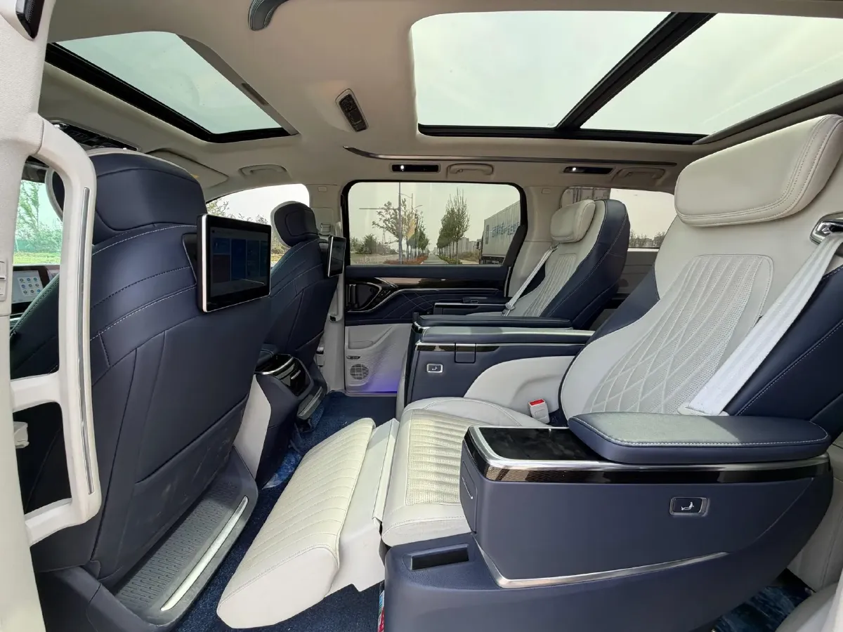 2022 MAXUS G90 2.0T 234HP L4 8AT,autocango,china used car exporter,china ev exporter,chinese used car exporter,chinese used ev exporter