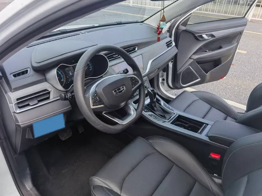 2021 BaoJun 530 1.5T 147HP L4 CVT,autocango,china used car exporter,china ev exporter,chinese used car exporter,chinese used ev exporter