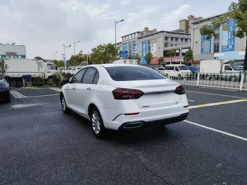 2021 BaoJun 530 1.5T 147HP L4 CVT,autocango,china used car exporter,china ev exporter,chinese used car exporter,chinese used ev exporter