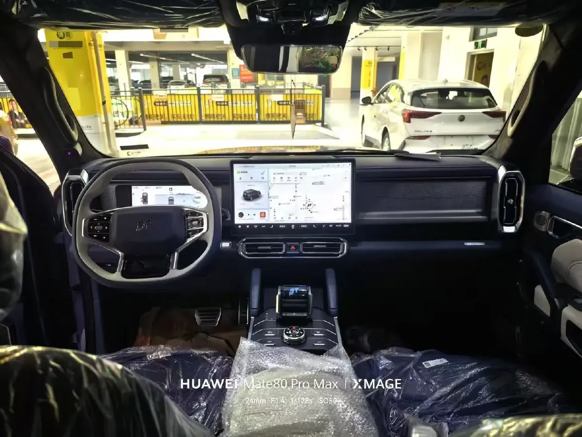 2025 Jetour Traveller 2.0T 254HP L4 7DCT,autocango,china used car exporter,china ev exporter,chinese used car exporter,chinese used ev exporter