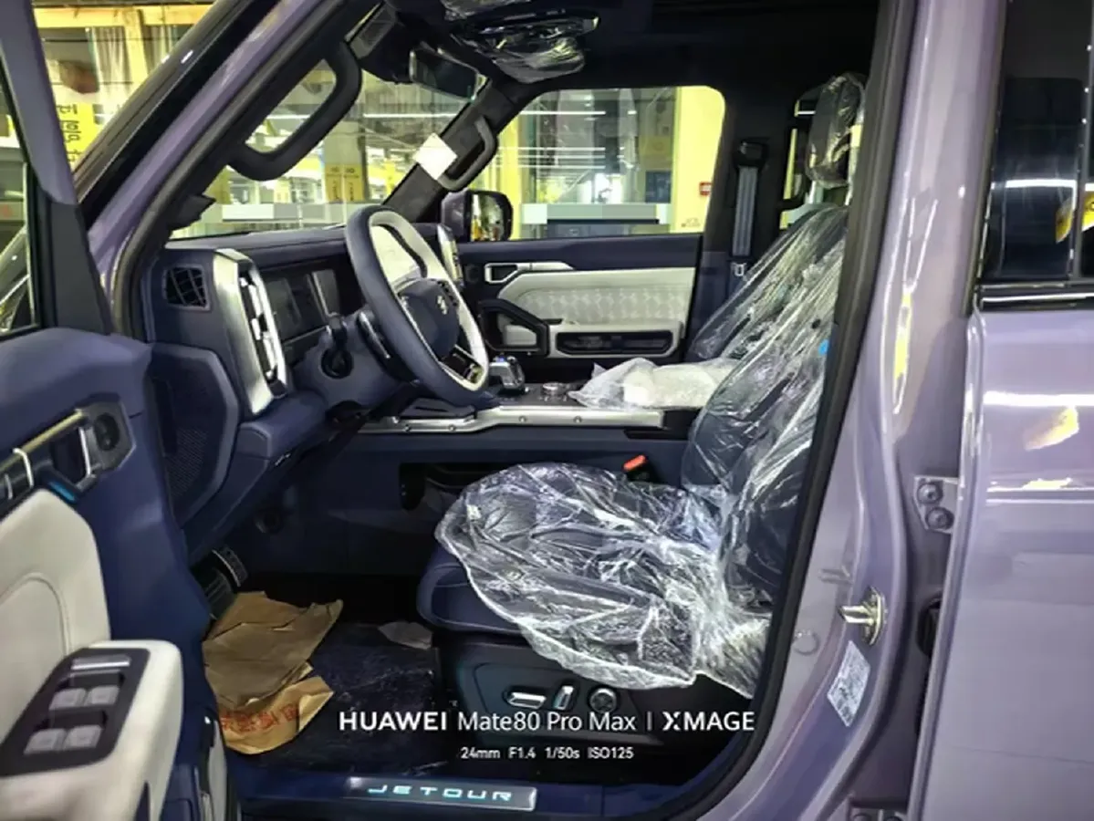 2025 Jetour Traveller 2.0T 254HP L4 7DCT,autocango,china used car exporter,china ev exporter,chinese used car exporter,chinese used ev exporter