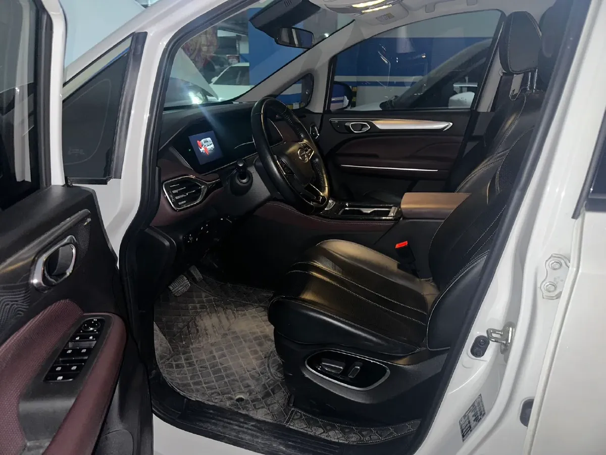 2023 GAC Trumpchi M6 1.5T 177HP L4 7DCT,autocango,china used car exporter,china ev exporter,chinese used car exporter,chinese used ev exporter