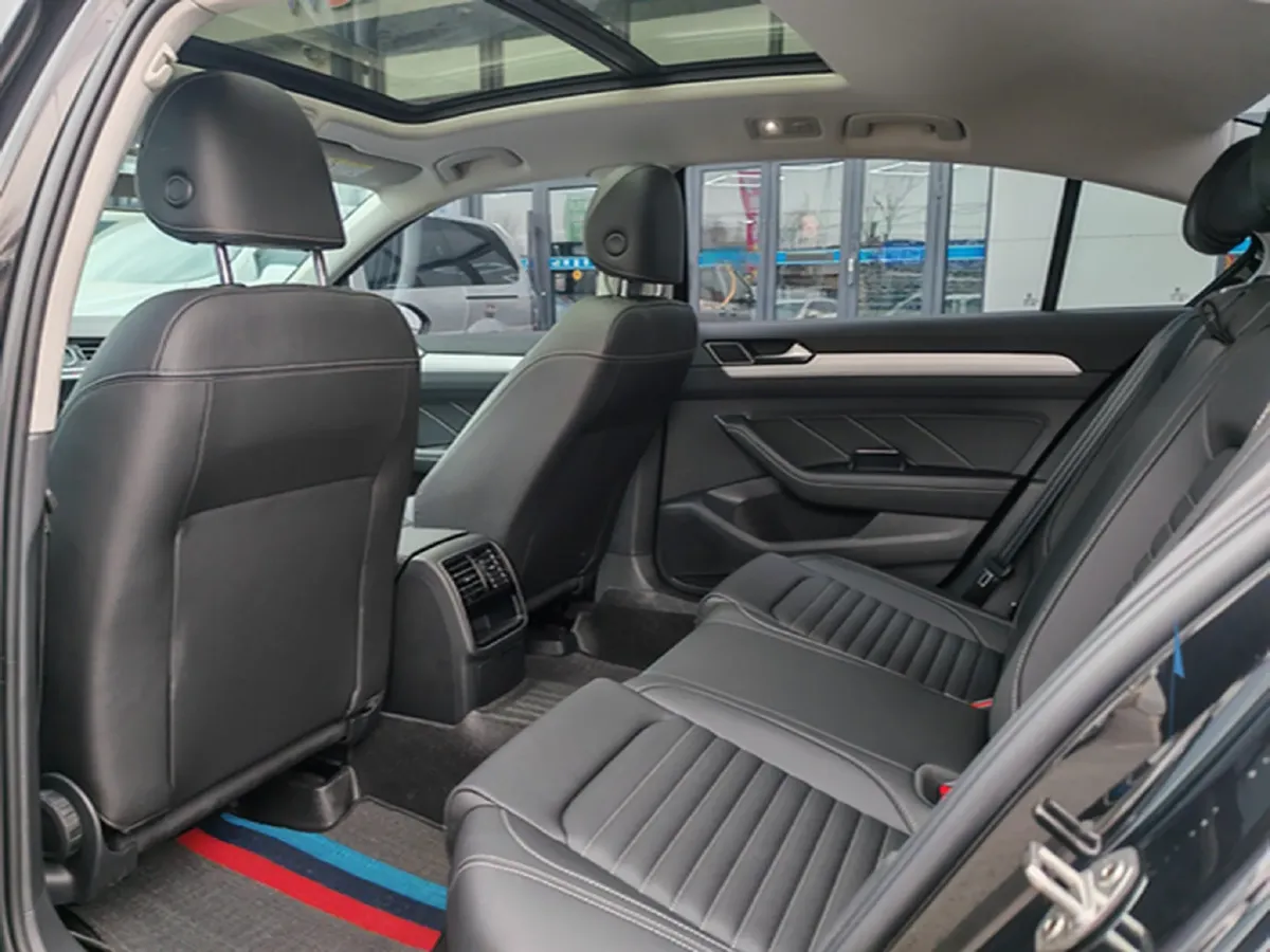 2024 Volkswagen Magotan 1.4T 150HP L4 7DCT,autocango,china used car exporter,china ev exporter,chinese used car exporter,chinese used ev exporter