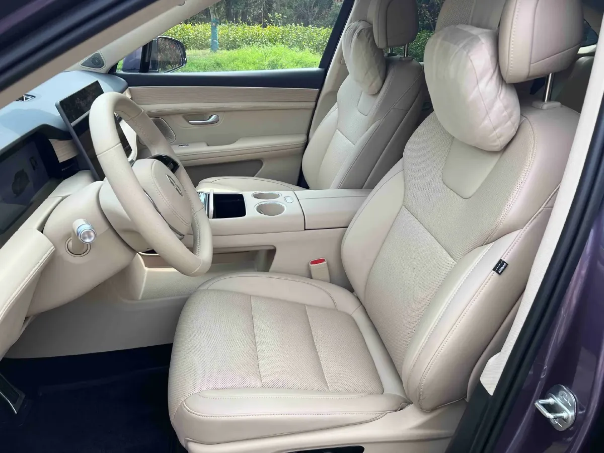 2025 AITO AITO M5 1.5T 152HP L4 REEV 42KWH,autocango,china used car exporter,china ev exporter,chinese used car exporter,chinese used ev exporter