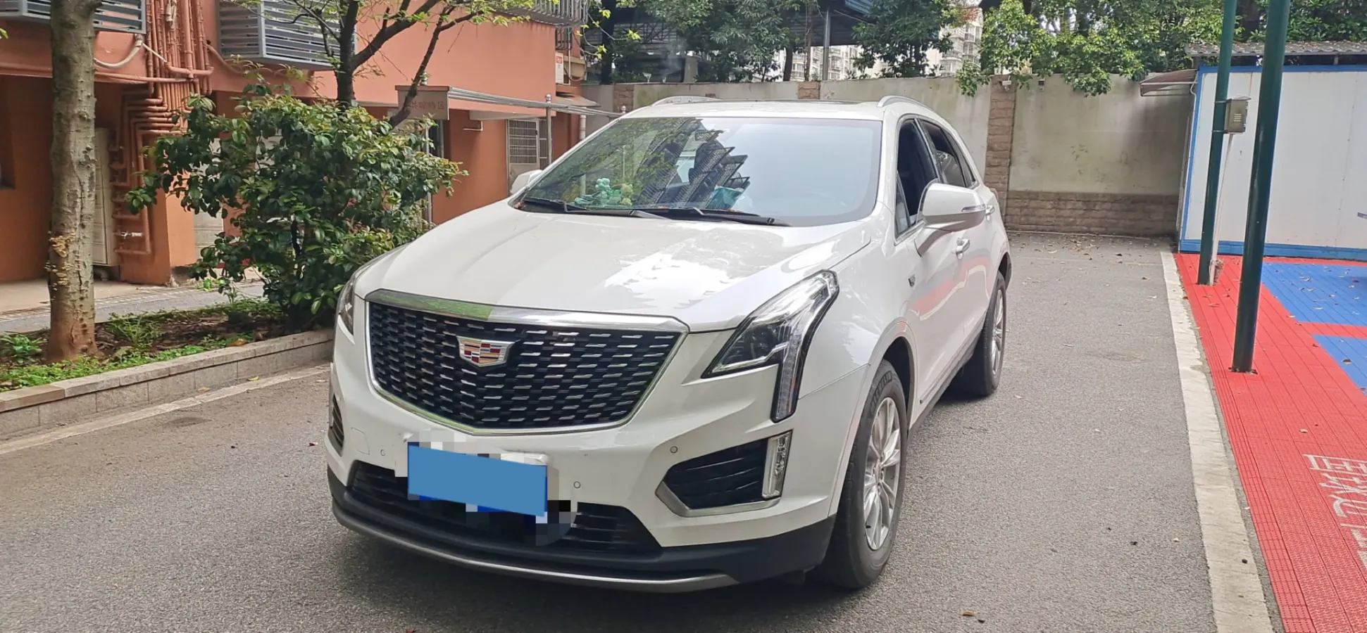 2022 Cadillac XT5 2.0T 237HP L4 9AT,autocango,china used car exporter,china ev exporter,chinese used car exporter,chinese used ev exporter